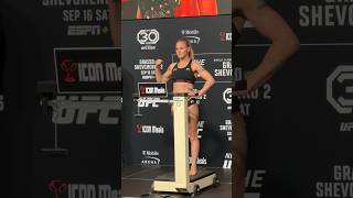 🔥🦾 VALENTINA SHEVCHENKO OFFICIAL WEIGH IN NOCHE UFC [upl. by Groot]